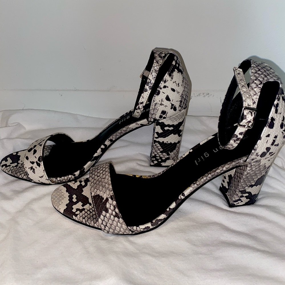 Madden Girl Women Beella Heel Sandal, size 8.5